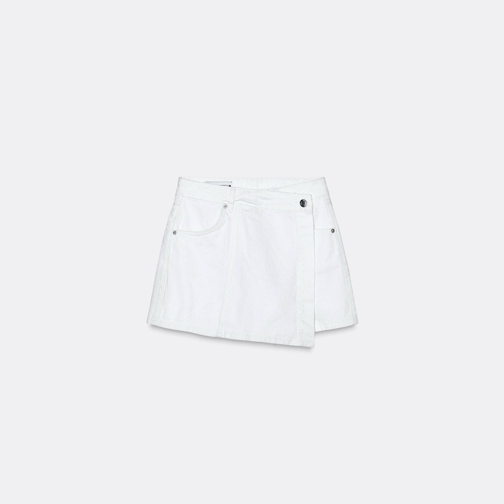 NWOT Zara skort